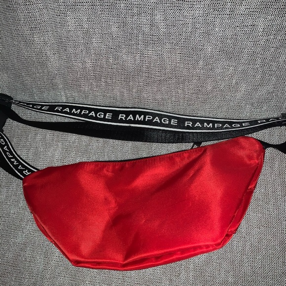 🔴Red “Rampage” Fanny Pack 🔴 - Picture 3 of 3